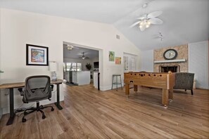 Spielezimmer