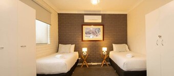 Jindabyne Peaceful Lakeside Escape