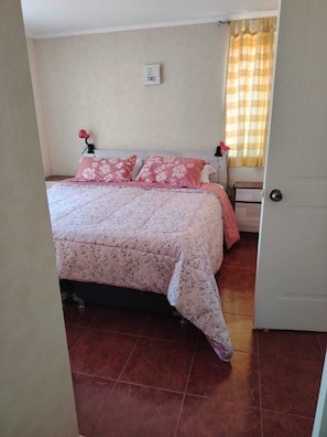 4 bedrooms, internet, bed sheets