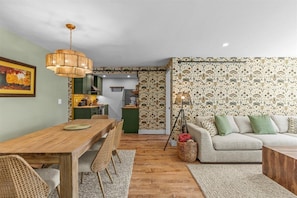 Interior - Stylish & Unique 2BR Stowe Condo: Newly Renovated! (Stowe)