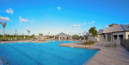 Paradise Palms Gem 2BR 2BA Punta Gorda Condo