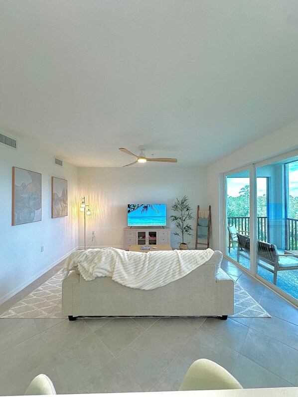 2 bedrooms, iron/ironing board, Internet, bed sheets