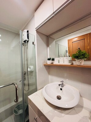 Chambre, 2 chambres | Salle de bain