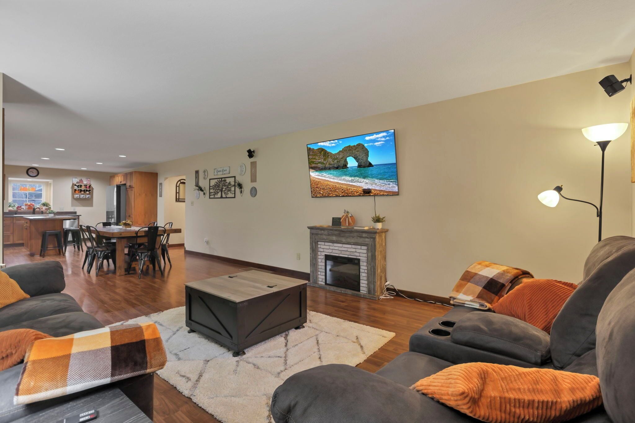 Smart TV, fireplace, books