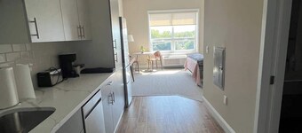 410 Modern Brand New Studio Apartment