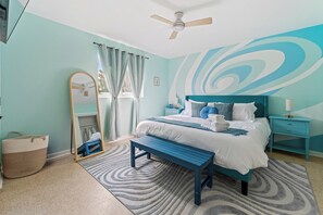 6 bedrooms, iron/ironing board, WiFi, bed sheets