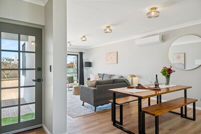 Pet-Friendly. Beach retreat. Welcome pack on arrival.