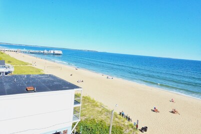 Oceanfront Penthouse 2BR 2.5BA 6th floor views