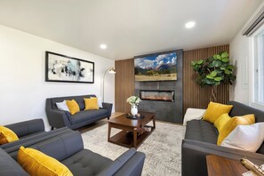 TV, fireplace