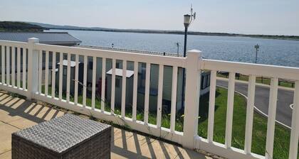 3 Bed Lodge - Sleeps 6 - Parking - Pets - Wifi