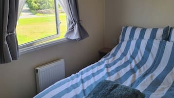 3 bedrooms, WiFi, bed sheets