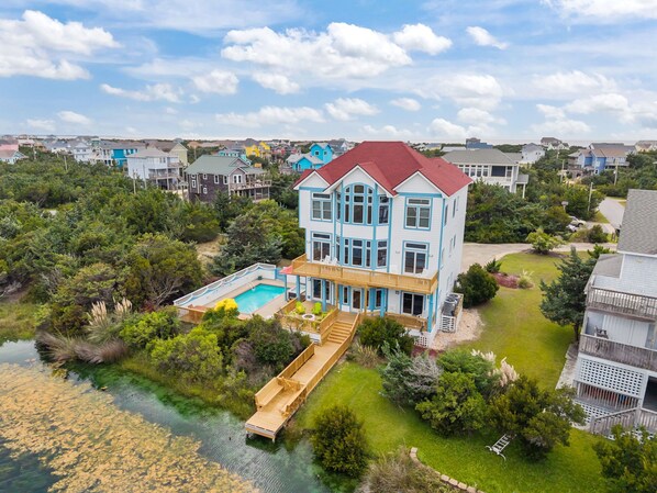 Exterior - Lakefront - Pet Friendly - Arcade - Walk to Beach - Pool/Hot Tub (Avon)