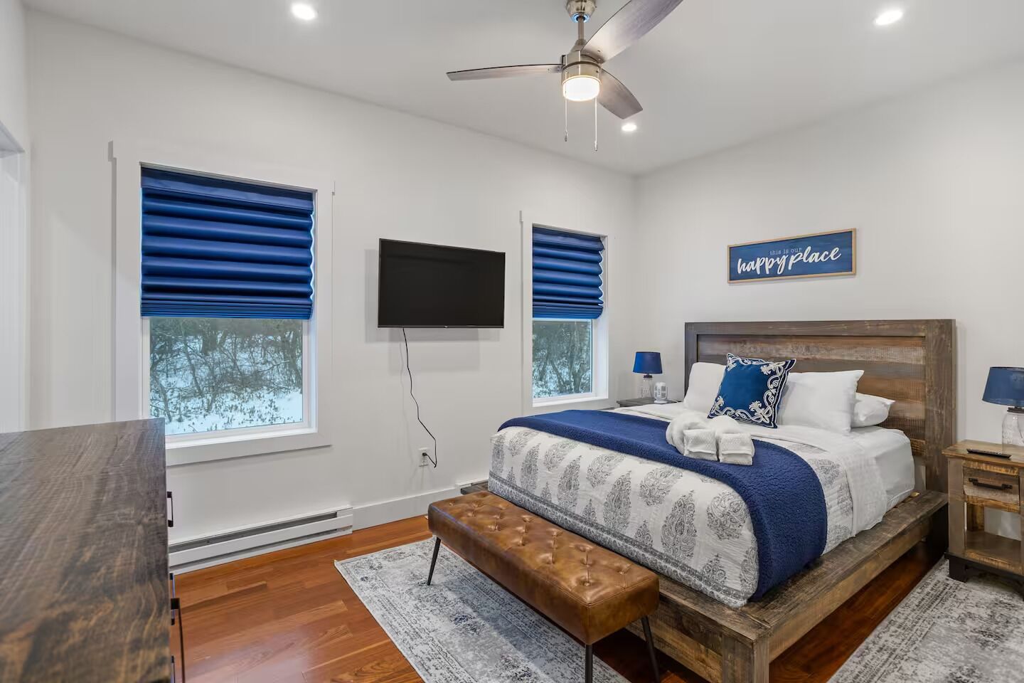 3 bedrooms, free WiFi, bed sheets, wheelchair access