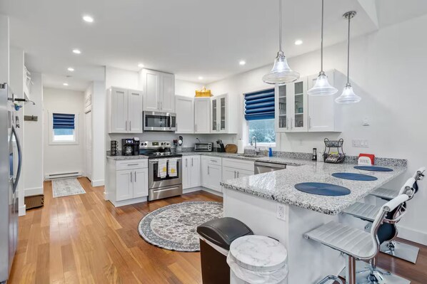 Microwave, oven, stovetop, dishwasher