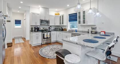 Petrarch Pines Chalet – Modern Retreat w/ Hot Tub + Year-Round Activities