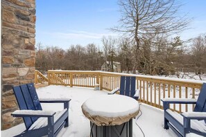 Terrace/patio - Hot Tub, Sauna, Arcade Room, Pets - Poconos Chalet (Albrightsville)