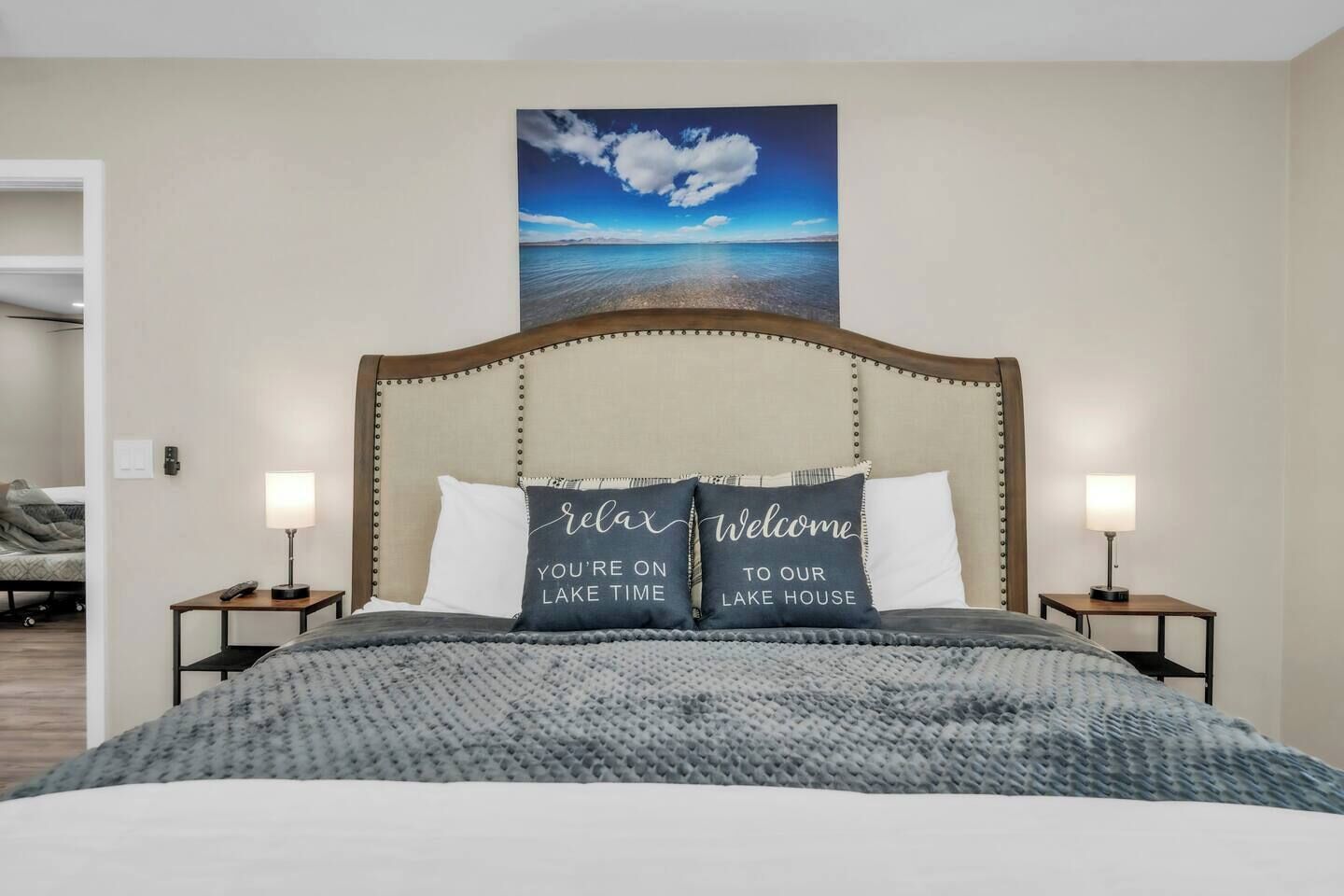 3 عدّة غرف نوم ومكواة/لوح كي وسرير سفر وواي فاي