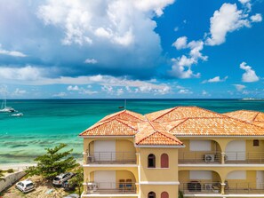 Exterior - DEEP BLUE SEA at LaSiesta
Ground Floor Oceanfront 1-bedroom condo in Simpson Bay (Simpson Bay)