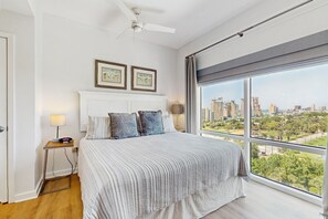 2 bedrooms, iron/ironing board, internet, bed sheets