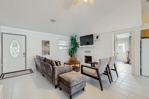 TV, peis og DVD-spiller