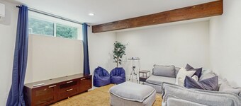 Lakefront home w/ modern kitchen, wifi, great views & private dock