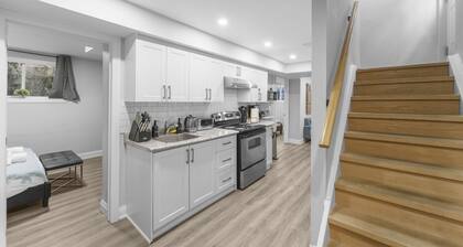 Modern 2-Bed, 2-Bath BSMT suite | Parking | Wi Fi