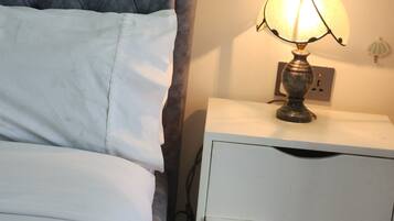 1 chambre, fer et planche Ă  repasser, Wi-Fi, draps fournis
