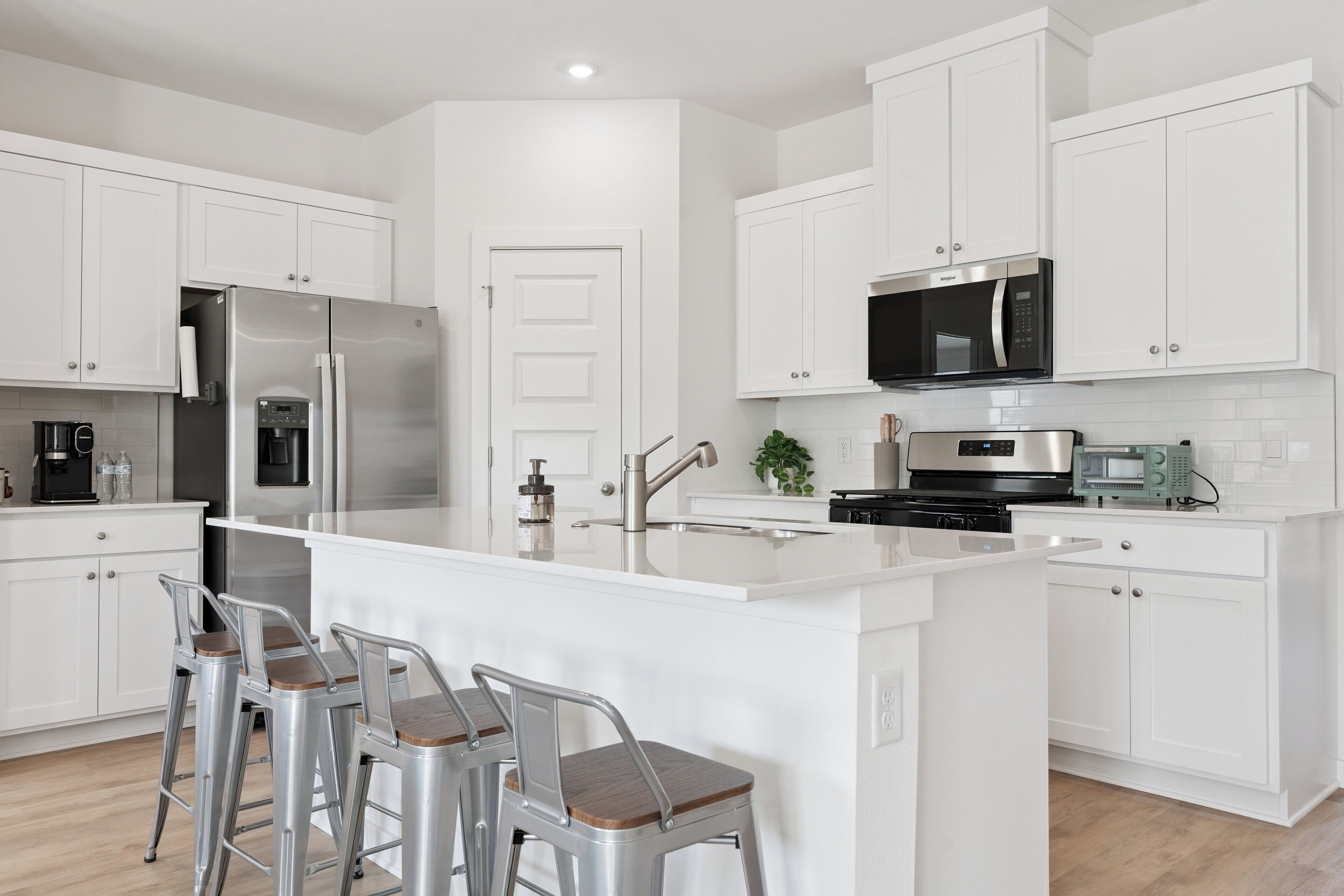 微波炉、烤箱、炉灶、洗碗机