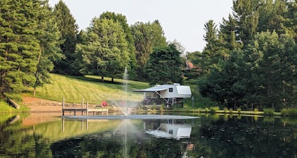 Sleeps 4, secluded, Amish Country