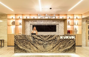 Lobby - Kukun Homero Polanco (Mexico City)