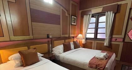 Deluxe Room @ Sharila - BS