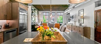 Amazing Rooftop Patio Overlooking Gay street