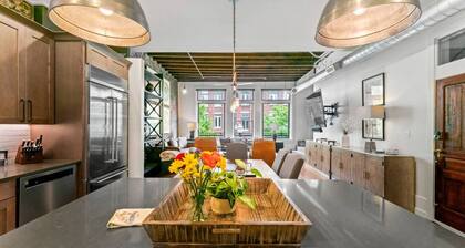 Amazing Rooftop Patio Overlooking Gay street