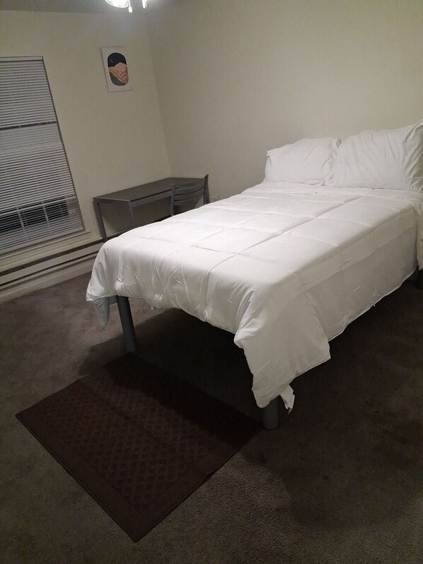 1 bedroom, desk, WiFi, bed sheets