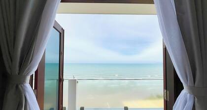 Beach Front Villa – 4BR - Bay View Resort, Mui Ne