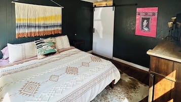 2 camere, una scrivania, Wi-Fi, lenzuola