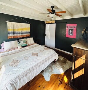 2 habitaciones, escritorio, wifi y ropa de cama 