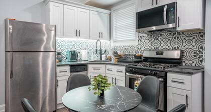 Cozy 2BR Loft 2nd Floor Retreat / The Loft@Cedar Park Philadelphia