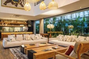 足球機、音響、打印機