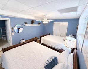 4 bedrooms, iron/ironing board, free WiFi, bed sheets