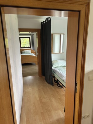 2 Schlafzimmer, Bügeleisen/Bügelbrett, Reisekinderbett, kostenloses WLAN
