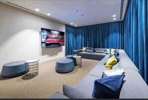 Télévision, espaces bureaux