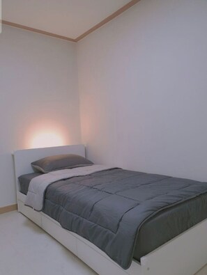3 habitaciones, tabla de planchar con plancha y wifi 