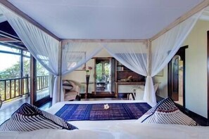 6 bedrooms, in-room safe, iron/ironing board, WiFi