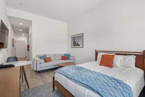 2 habitaciones, tabla de planchar con plancha y cuna de viaje 