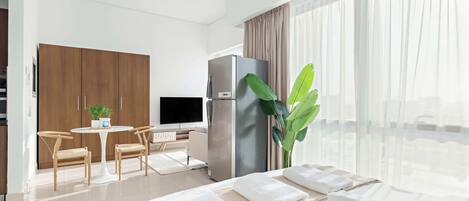 Escrivaninha, ferros/tábuas de passar roupa, Wi-Fi, roupa de cama