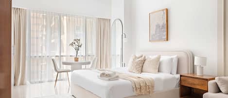 Bureau, fer et planche à repasser, Wi-Fi, draps fournis