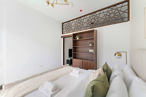 1 bedroom, desk, iron/ironing board, WiFi