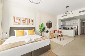 Desk, iron/ironing board, WiFi, bed sheets