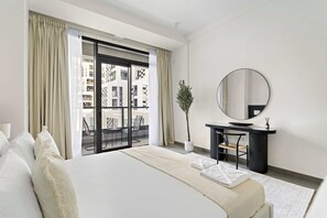 2 bedrooms, desk, iron/ironing board, WiFi